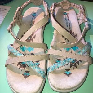 Skechers Reggae Slim sandals size 10. Like New